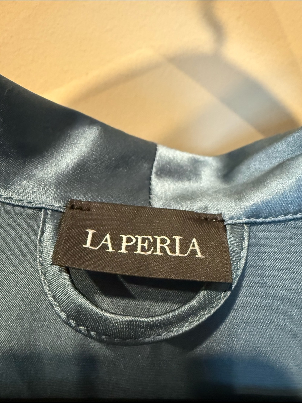 La Perla Midnight 100% Silk Tie-Waist Robe - Picture 3 of 5